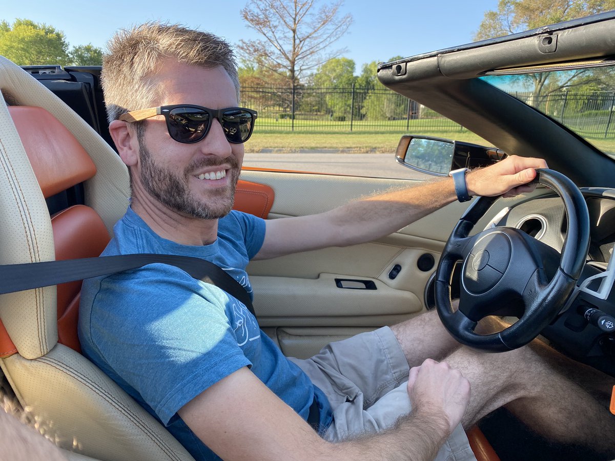 Hey, long time no talk Twitter. Today was a good one!  

#lamborghini #carsandcoffee