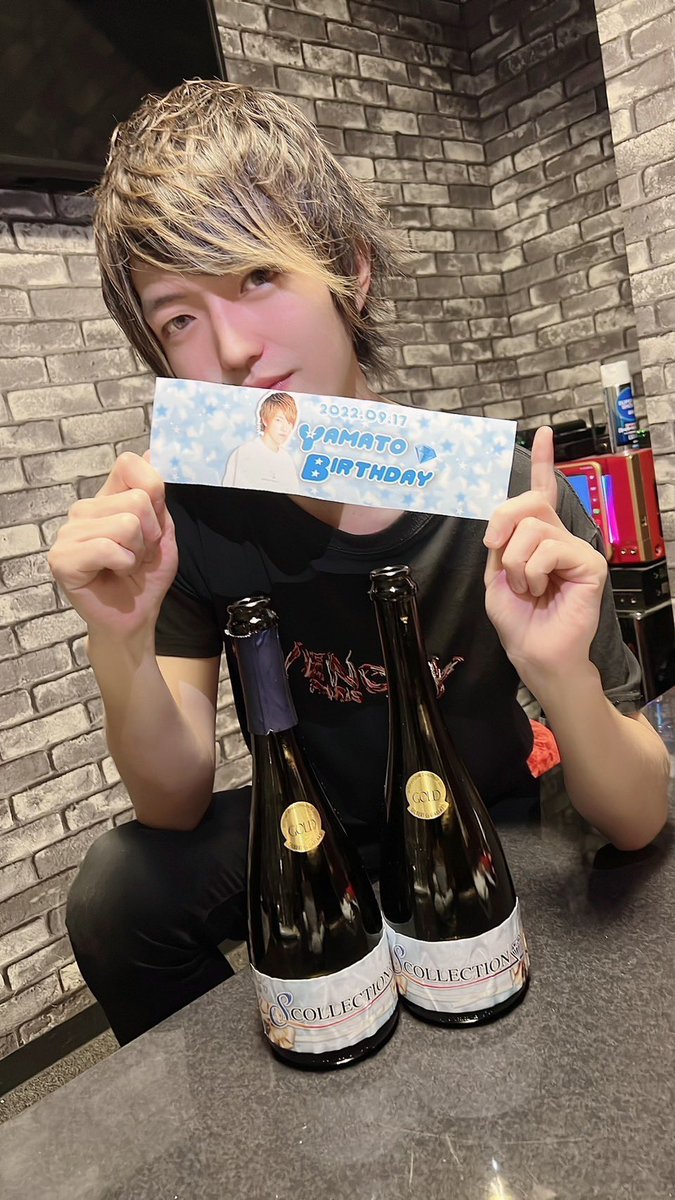 S_COLLECTION620's tweet photo. 💎エ��コレクション💎
大和バースデー🎉
大変盛り上がりました‼️
本日はありがとうございました😊
またのご来店お待ちしてます😄
#岡山 #ホスト #岡山ホスト #岡山エスコレ #メンズクラブ #ホスト初回
#SCollection https://t.co/wO8WdUUXTr