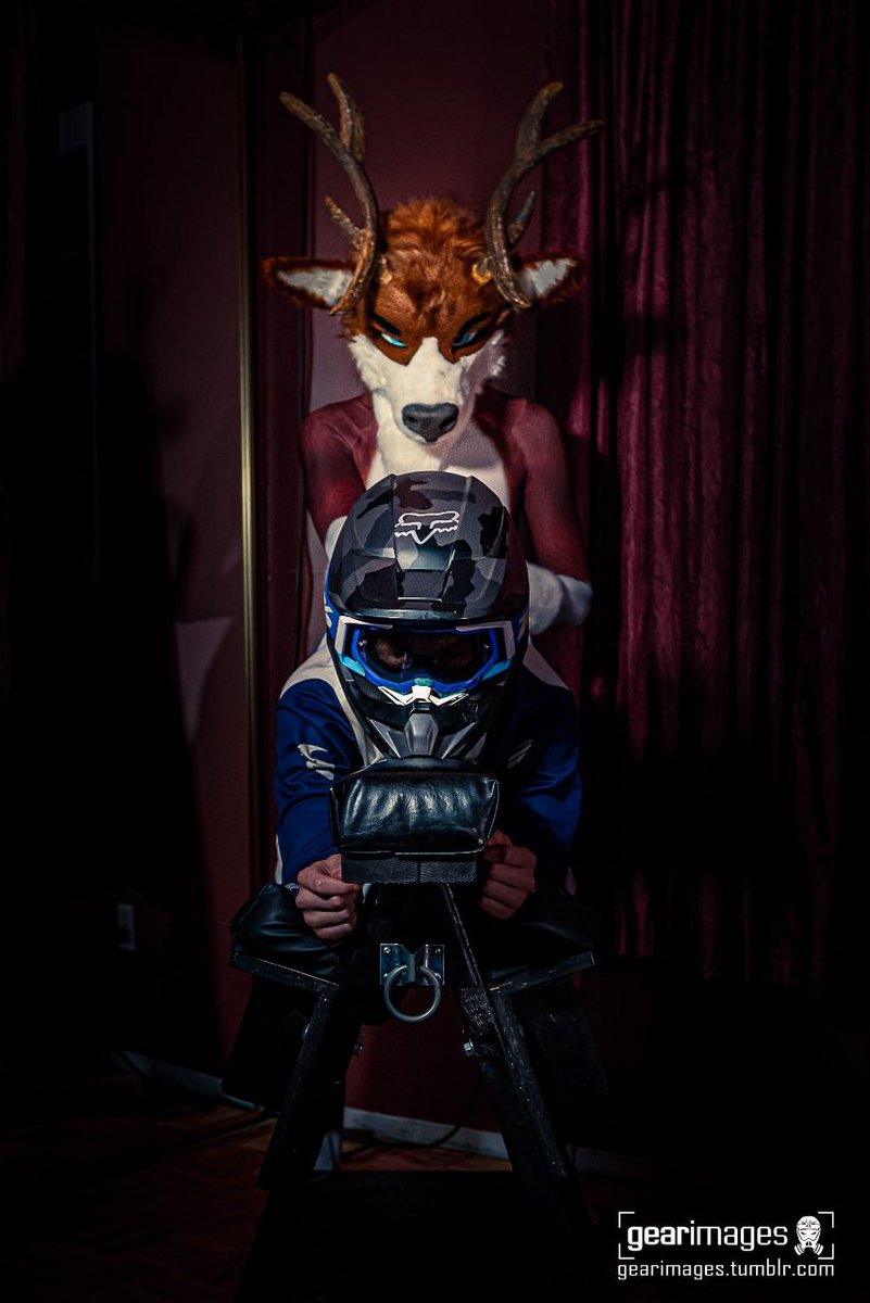 I got caught by a horny deer😳
What do you think he'll do? 👀
🦌: <a href="/Noweti/">Noweti / Deerweti</a>
📸: <a href="/GEARimages/">GEARimages | NFC 2023</a>