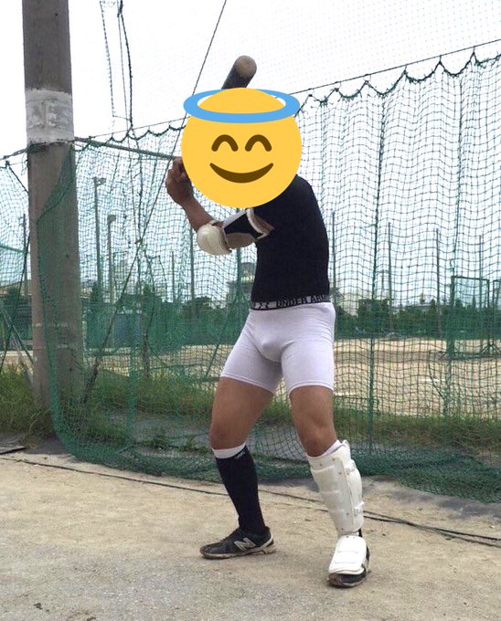 このモデルのＵＡがいちばん色々と実用性高いかな？！ メルカリとかで探してみてね！ 蛍光色もおススメです  （オススメのスパッツ何ですかってよくきかれるので全体向けに） https://t.co/fyG