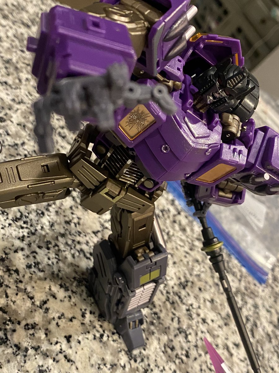 FortMax217's tweet photo. @skiing_penguin @Lazyaza @ARTOFCHOGOKING  

Amazing work as always on SG Optus Prominon!! Any chance we can get a busted mouthpiece head in a future MMC release? https://t.co/ykLH9Guvaf