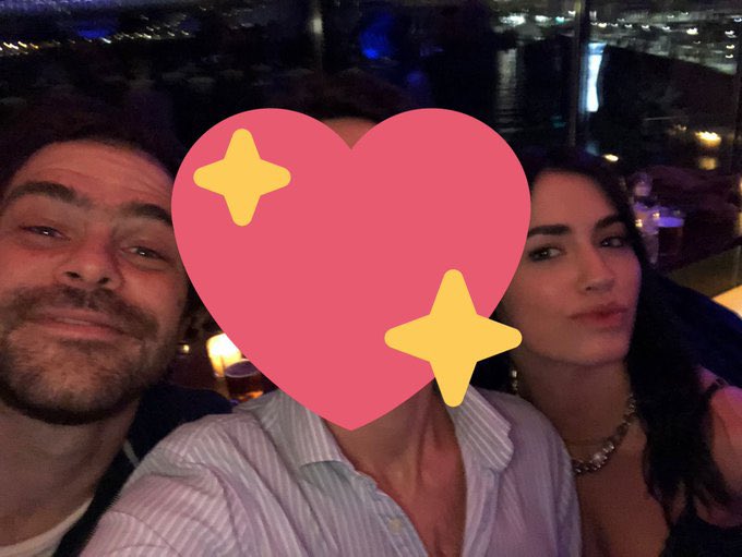 MonaEspos's tweet photo. Estaban juntos y no nos subían nada, así toda la vida con ellos, es que la cantidad de veces que se han encontrado y nosotras ni enteradas 💚 https://t.co/lY2WRznWFy