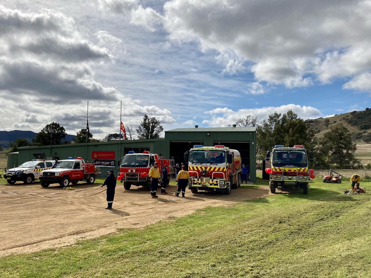 NSWRFS's tweet photo. From the coast to Gol Gol and hundreds of locations in between, our members are holding Get Ready events to meet you!
It’s another fantastic day to meet your local brigade and understand your local risk of bush and grass fire.

#nswrfs #livebushfireready

https://t.co/zLrvsh2TzH https://t.co/hF6ueA1Ju9