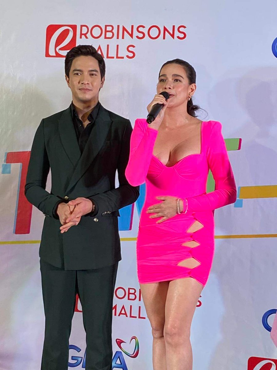 These pictures show on how stunning and gorgeous Alden and Bea are.

#ALDUBatADNThereIsHope
#StartUpPHGrandEvent 
#ALDENRichards 
ALDENGoodBoy StartUpPHEvent
<a href="/aldenrichards02/">Alden Richards</a>