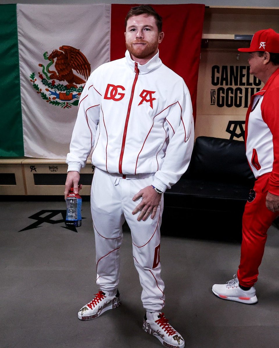 😎 <a href="/Canelo/">Canelo Alvarez</a> ya está aquí 

#CaneloGGG3