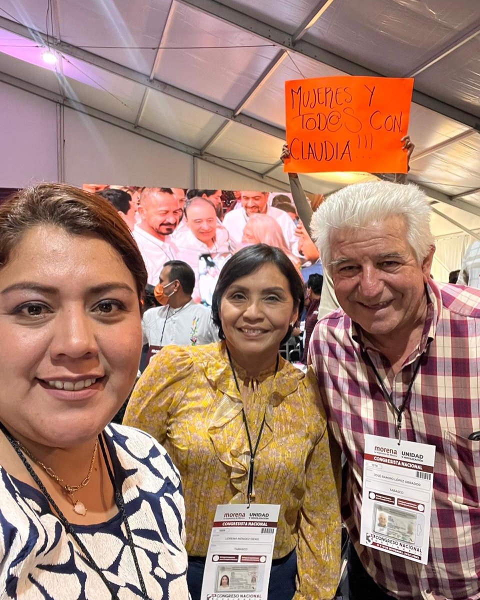 bereheca's tweet photo. Hoy estuvimos presentes respaldando a nuestro movimiento en el 3er congreso nacional de @PartidoMorenaMx. 

¡ES UN HONOR ESTAR CON OBRADOR! 🇲🇽 https://t.co/guQyJm4SIK