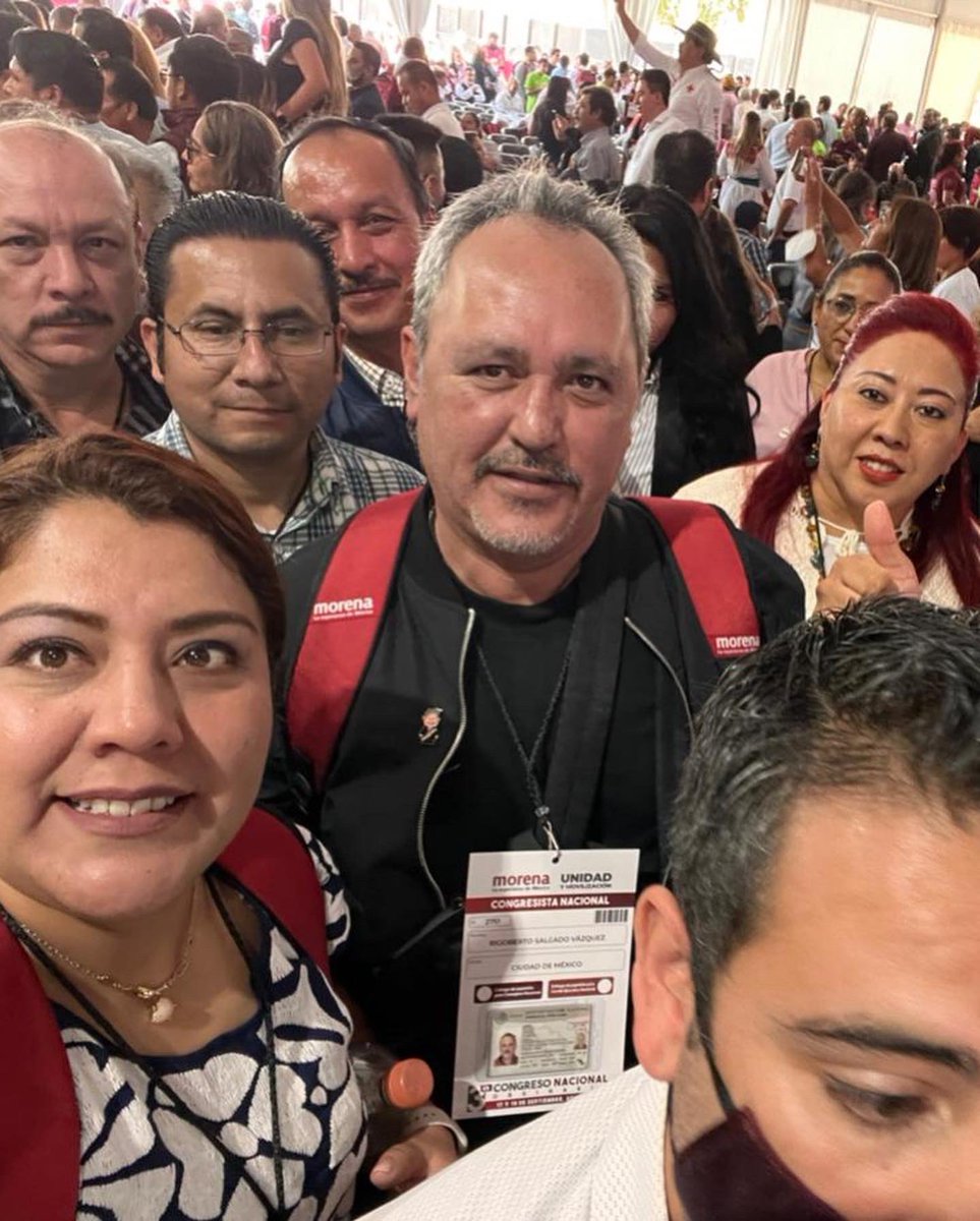 bereheca's tweet photo. Hoy estuvimos presentes respaldando a nuestro movimiento en el 3er congreso nacional de @PartidoMorenaMx. 

¡ES UN HONOR ESTAR CON OBRADOR! 🇲🇽 https://t.co/guQyJm4SIK
