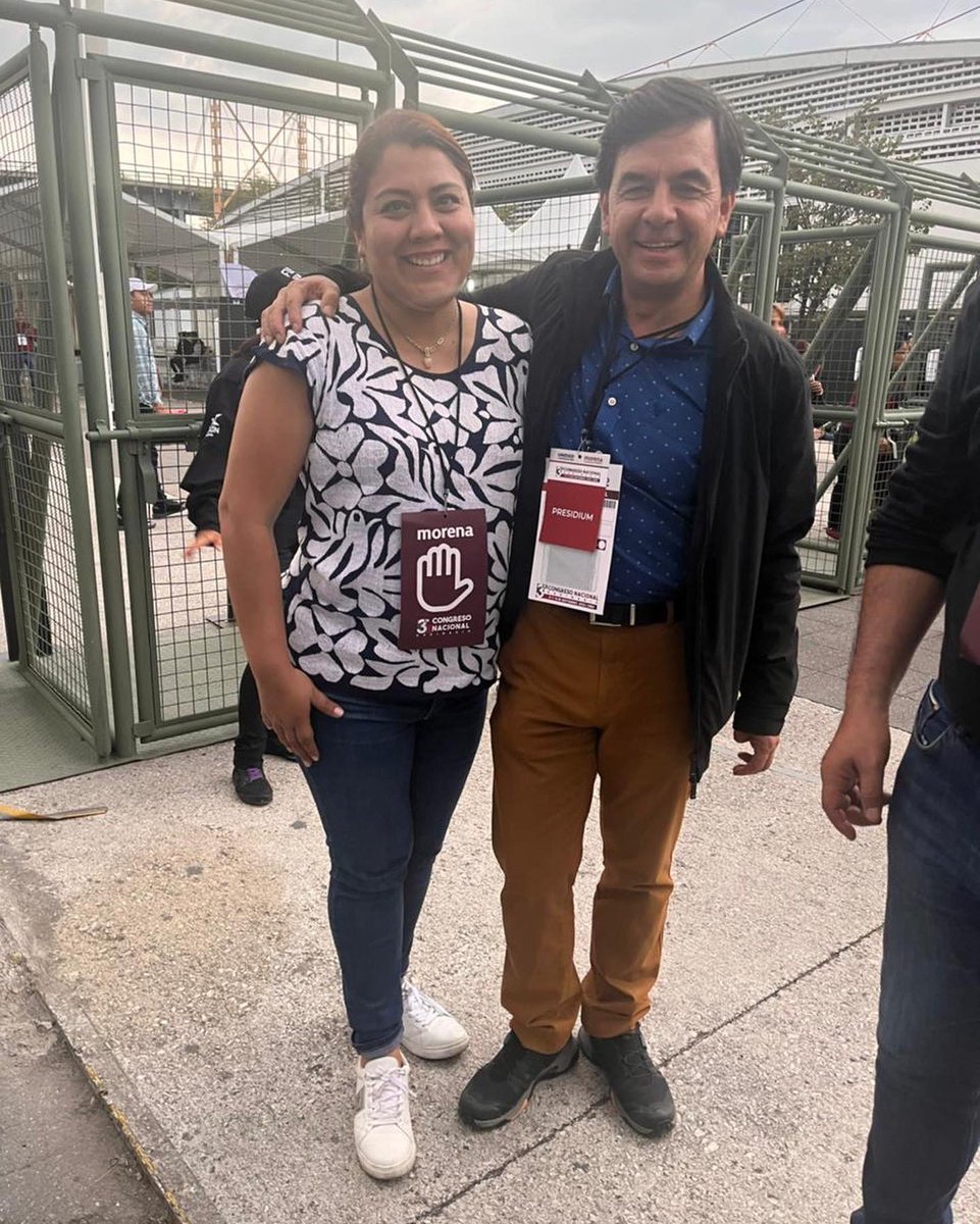 bereheca's tweet photo. Hoy estuvimos presentes respaldando a nuestro movimiento en el 3er congreso nacional de @PartidoMorenaMx. 

¡ES UN HONOR ESTAR CON OBRADOR! 🇲🇽 https://t.co/guQyJm4SIK