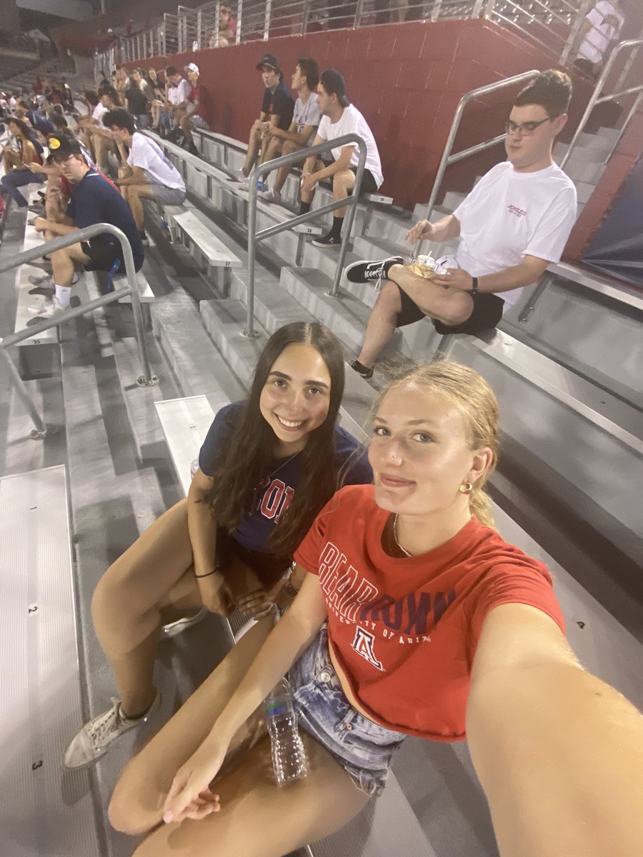 gwenuel's tweet photo. #risewithus #beardown https://t.co/47tiPJ28lF