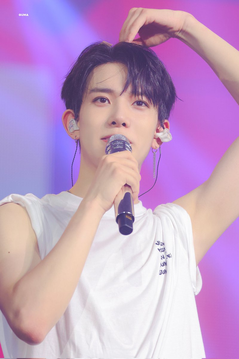 VlTAMINHEE's tweet photo. today's #vitaminhee https://t.co/QK9BEjL0Y2
