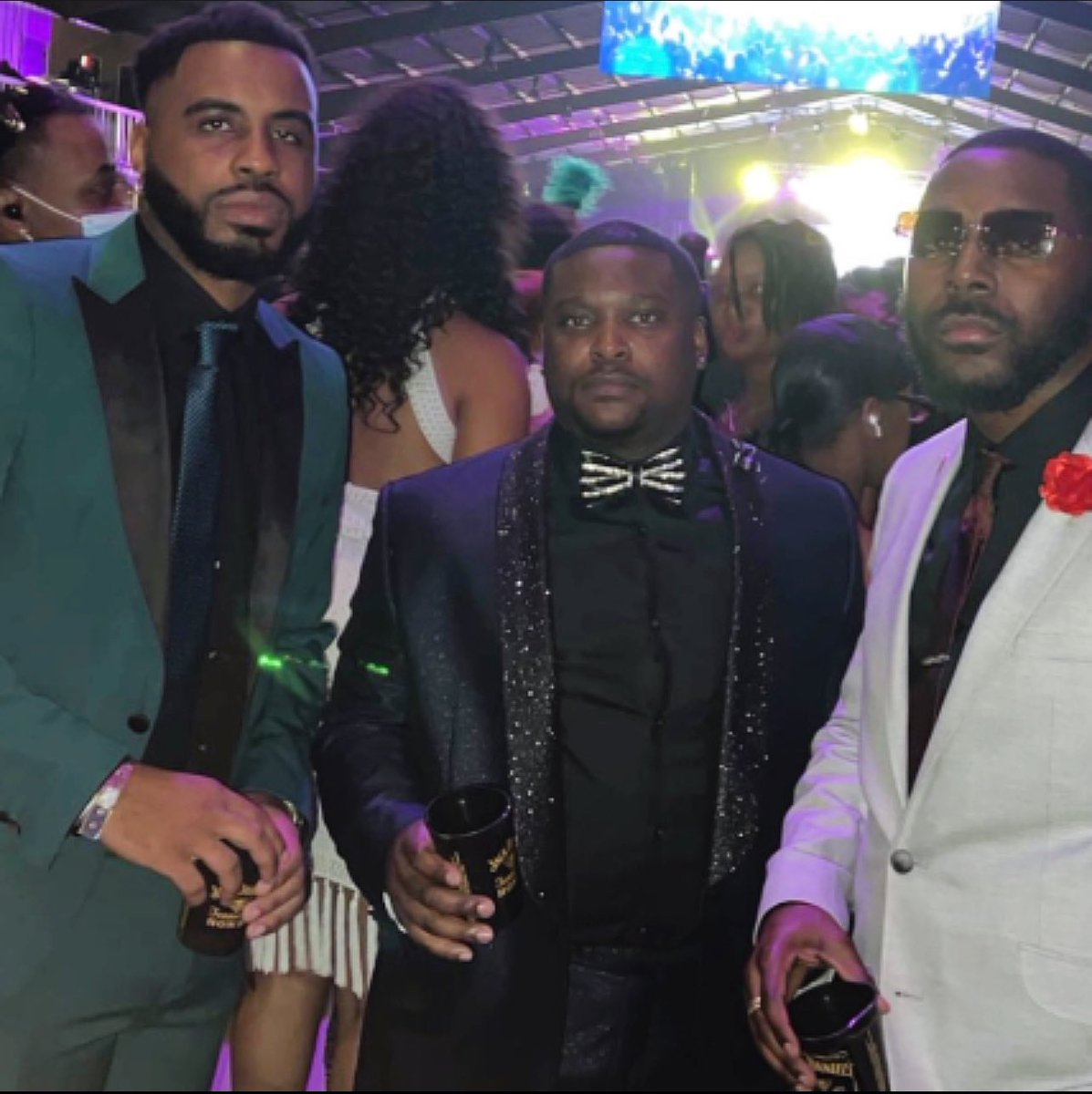 Imjustsleep_'s tweet photo. Hey this was a hard ass picture… I don’t even remember taking this @ENGINEER_YOSELF @Uncle_Kurt https://t.co/nFzXWWspvf