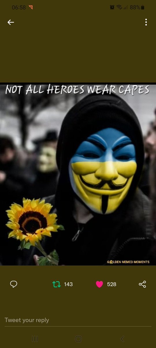 dsshake's tweet photo. @AnonZenn #FuckPutin #anonymousmask https://t.co/PXEv2FuD9q