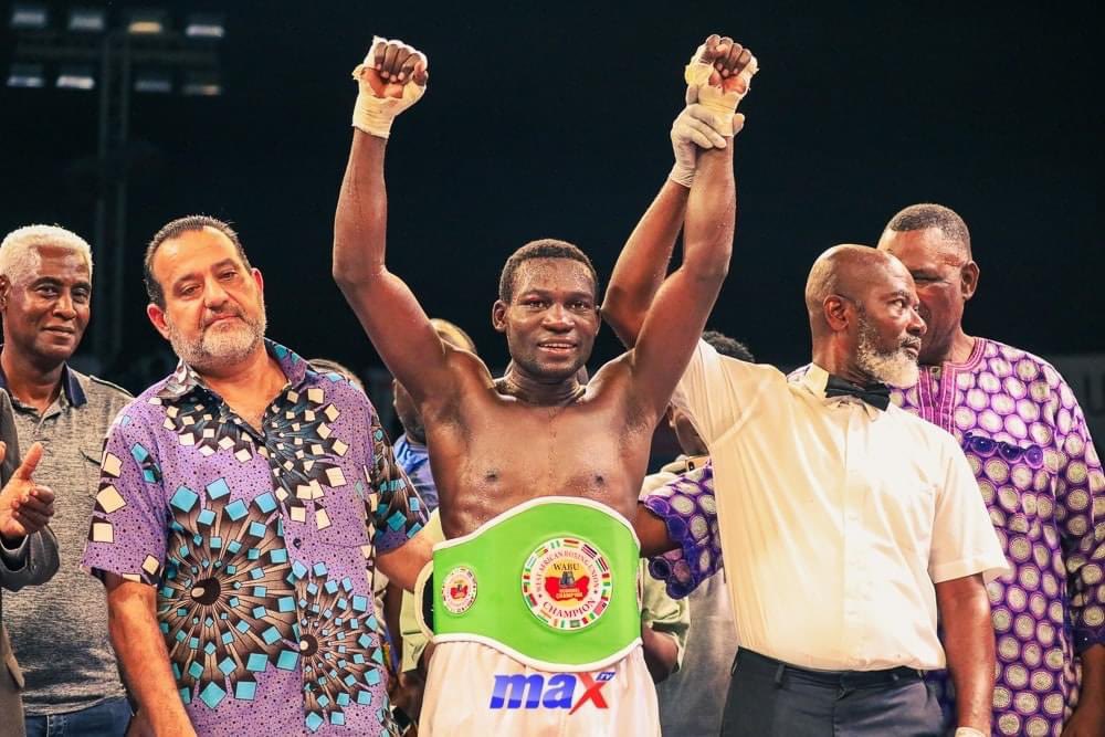 GhanaBoxing's tweet photo. Loren Japhet from Tanzania beats Tadja Woli Imoru Hanri from Benin to win the West African Boxing Union Championship
#DeluxyProfessionalBoxingLeague
#GBA
#MaxTV
#fightnight13 https://t.co/PMqtlcUYqp