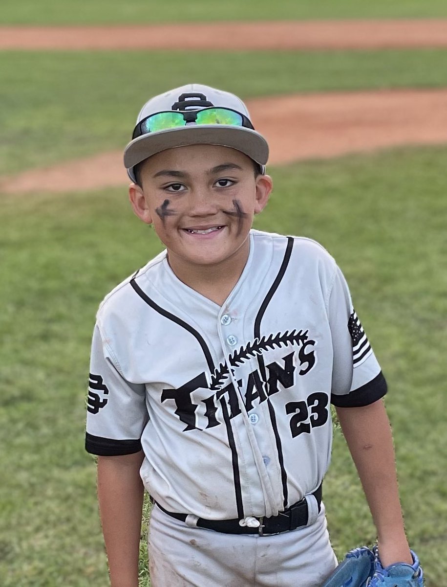 PoG: Andrew Muñoz goes 3-3 with three singles and one RBI for the SC Titans!
#RAISETHESTANDARD 
<a href="/theLeague_CCYB/">The League by CCYB</a>