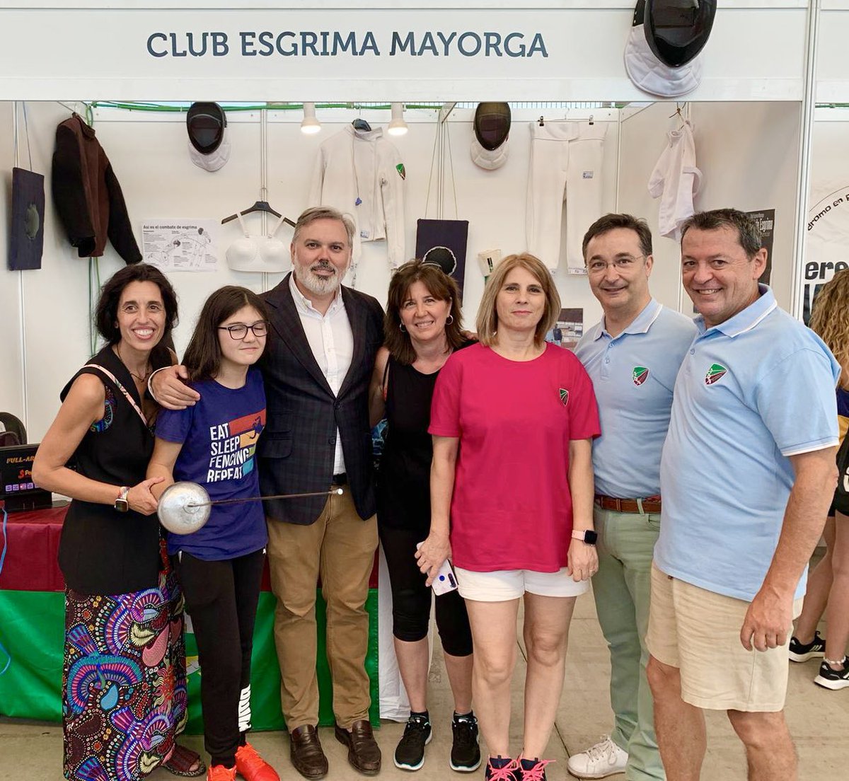 <a href="/NuevoPlasencia/">A.D. Nuevo Plasencia</a> @balonmanoplasencia <a href="/unionpescadores/">Unión de Pescadores </a> <a href="/esgrimamayorga/">Esgrimacem</a> más clubes con ofertas para peques y mayores, con equipos súper comprometidos y con ganas de que vayáis a sus escuelas. Gracias chic@s por hacer de la X Feria del Deporte un día muy especial.
<a href="/Ayto_Plasencia/">Ayto. de Plasencia</a>