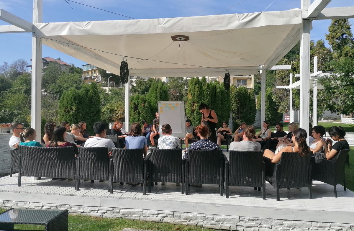 FoundationECE's tweet photo. 🎉YE Our Values, Our Europe has started in Varna, Bulgaria! 32 young people are discussing EU values, human rights and active participation in the public life of our communities! 
#ErasmusPlus 
https://t.co/oZGZN4Vy0P https://t.co/3GqfKa9fdc
