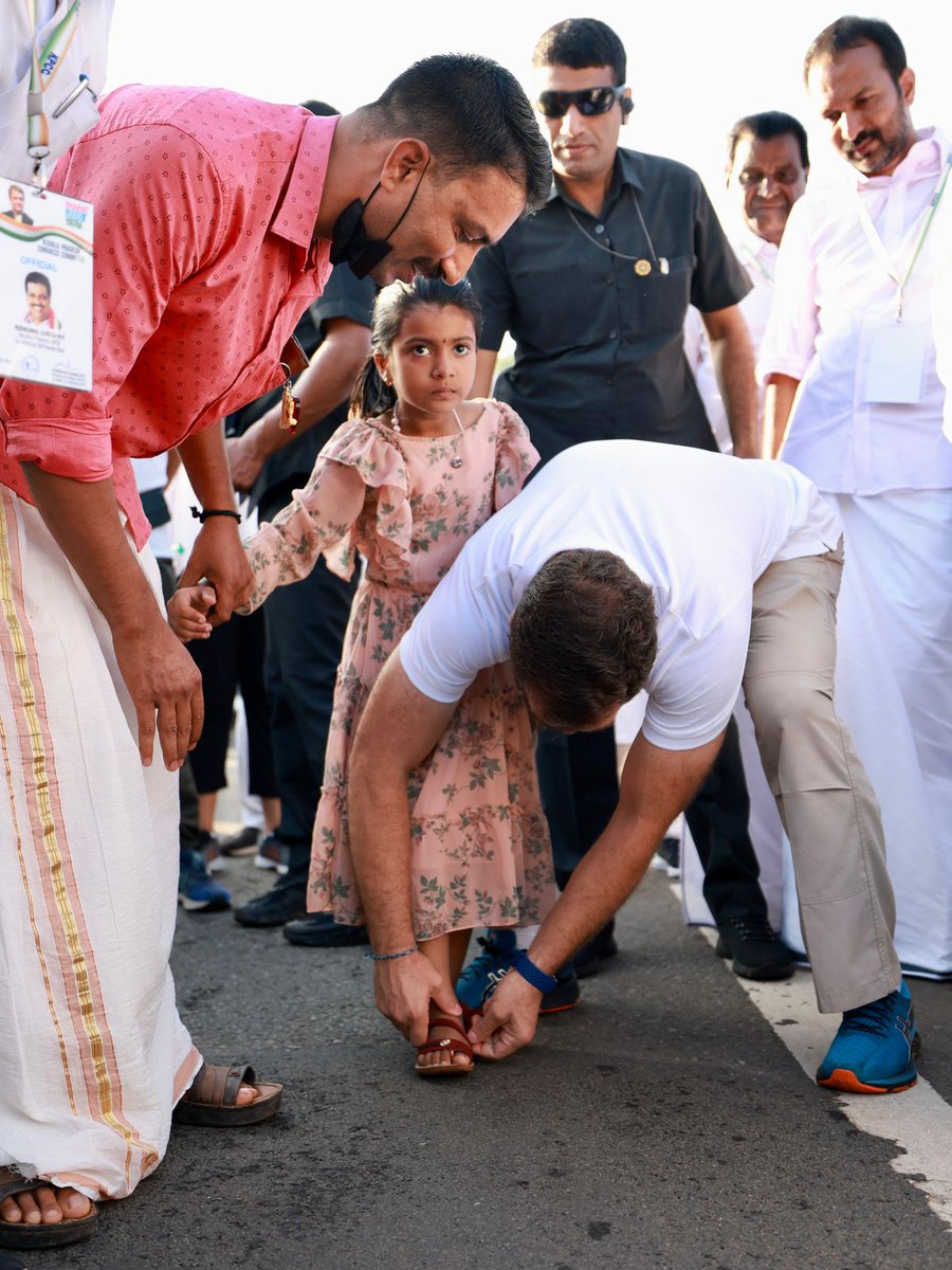 HrithikBasak10's tweet photo. @RahulGandhi ❤️

#BharatJodaYatra https://t.co/pXx7eJ8bPb