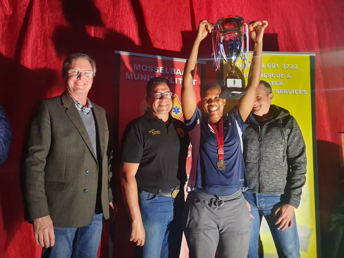 Mayor Dirk Kotze tweet media