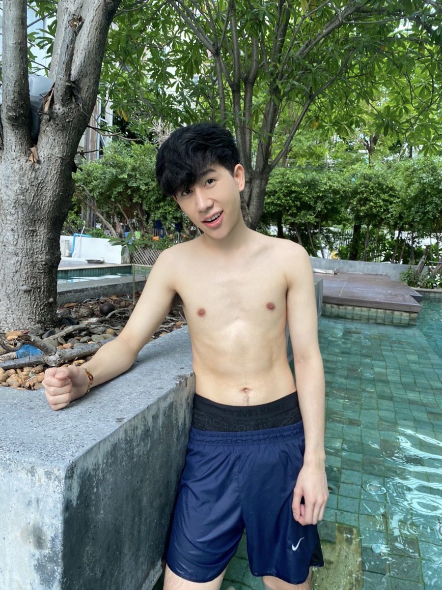 pechaphat's tweet photo. เส่วคร้าบ https://t.co/Ol9aV0NSxe