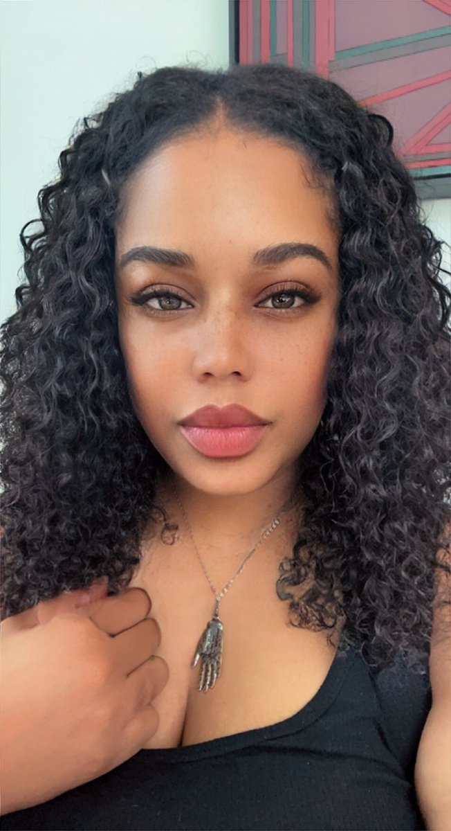 AngelCakke tweet media