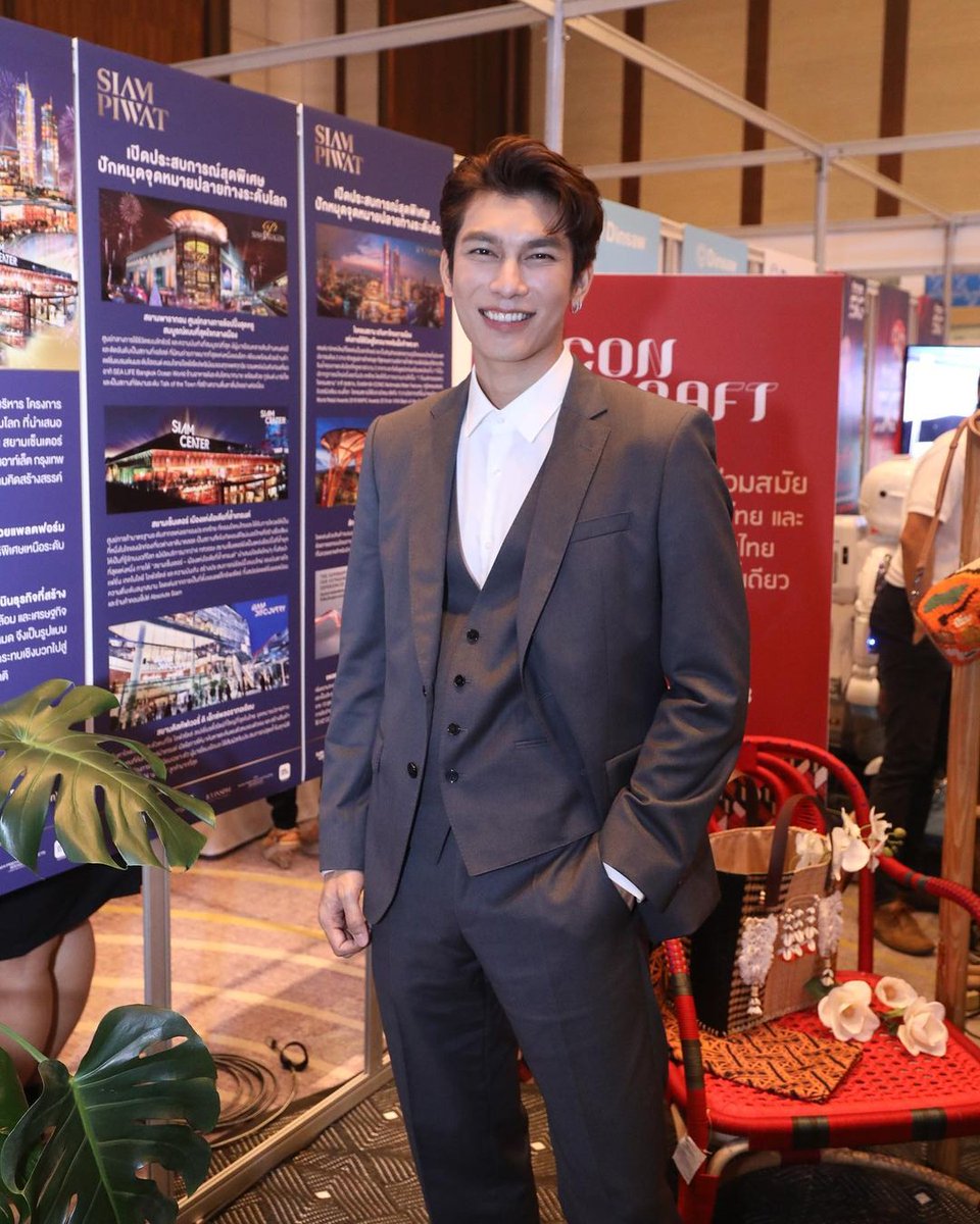 MewSuppasitFCIT's tweet photo. Nuovo post IGS di #helloth_official

Link ⬇️
https://t.co/2HzmiO9wYt

#APECพร้อมไทยพร้อม
@MSuppasit
#MewSuppasit
#มิวศุภศิษฏ์
@Msuppasitstudio
#MewSuppasitStudio
#ForeverLove_MewSuppasit
#ITAMEW https://t.co/uEHRkXtyOK