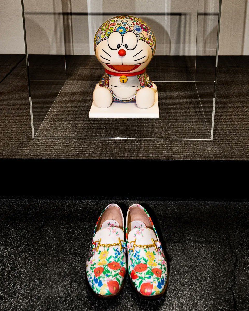 Shoe envy? Doraemon by <a href="/takashipom/">takashi murakami</a> . #Japan #Tokyo #art #KaikaiKikiGallery #RoppongiArtNight2022 #六本木アートナイト #popart #painting #sculpture #manga #anime #Doraemon #村上隆 #ドラえもん #カイカイキキギャラリー #東京 #広尾 #西麻布 #美術館 #東京アート