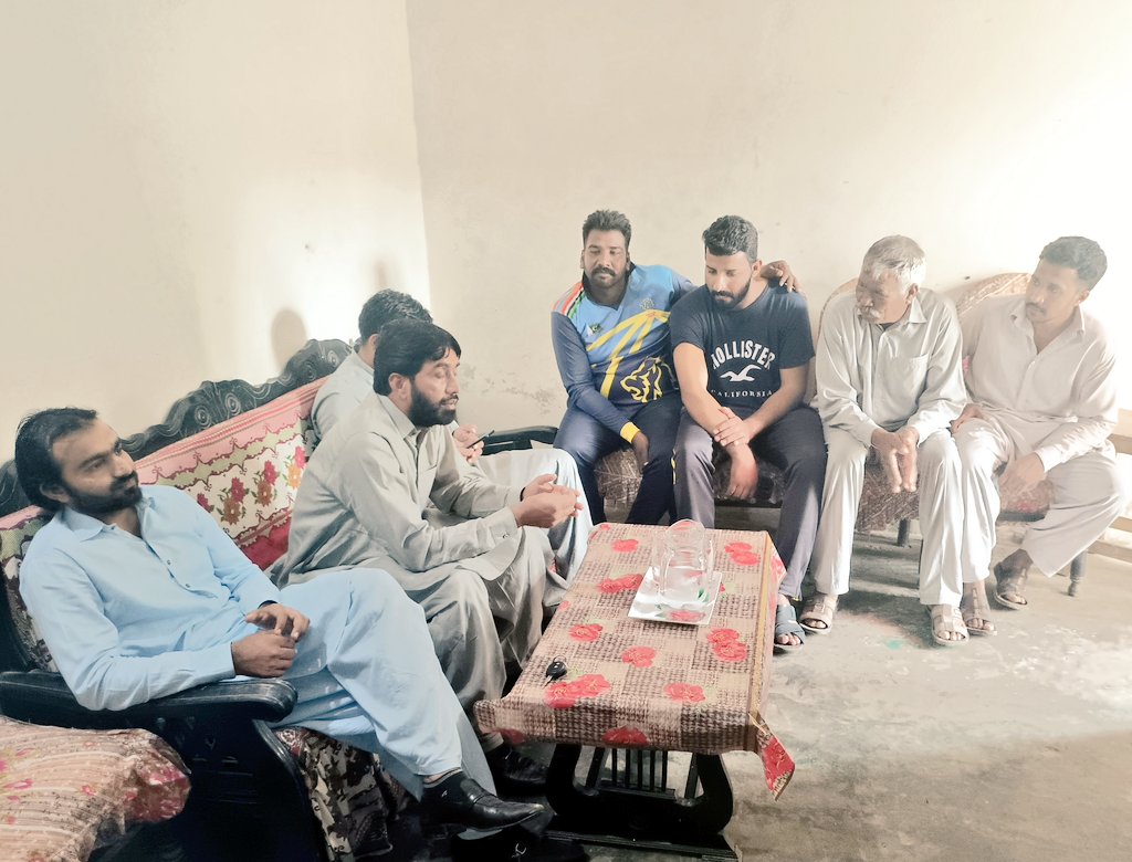 SahadviOfficial's tweet photo. کتلوہی کلاں دوستوں کے ساتھ
#PP_175 Kasur https://t.co/P5dnv4u6Mw