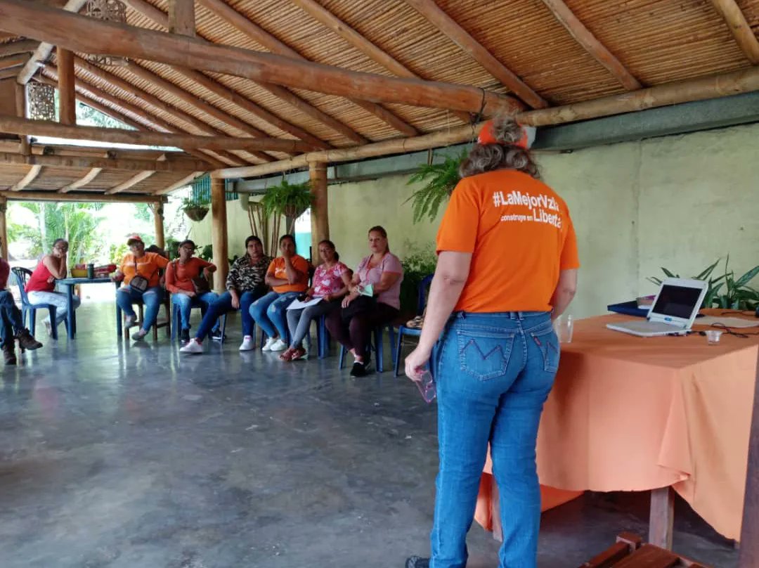 movimientosvpa's tweet photo. Desde el Municipio Rómulo Gallegos del Estado Cojedes nuestro Movimientos Sociales organizando sus equipos y estructuras para aportar lo mejor por Vzla.

Gracias a nuestro hermano Coord regional de Movimientos Sociales Cojedes Jesús Rivas https://t.co/OTHO52mYLc