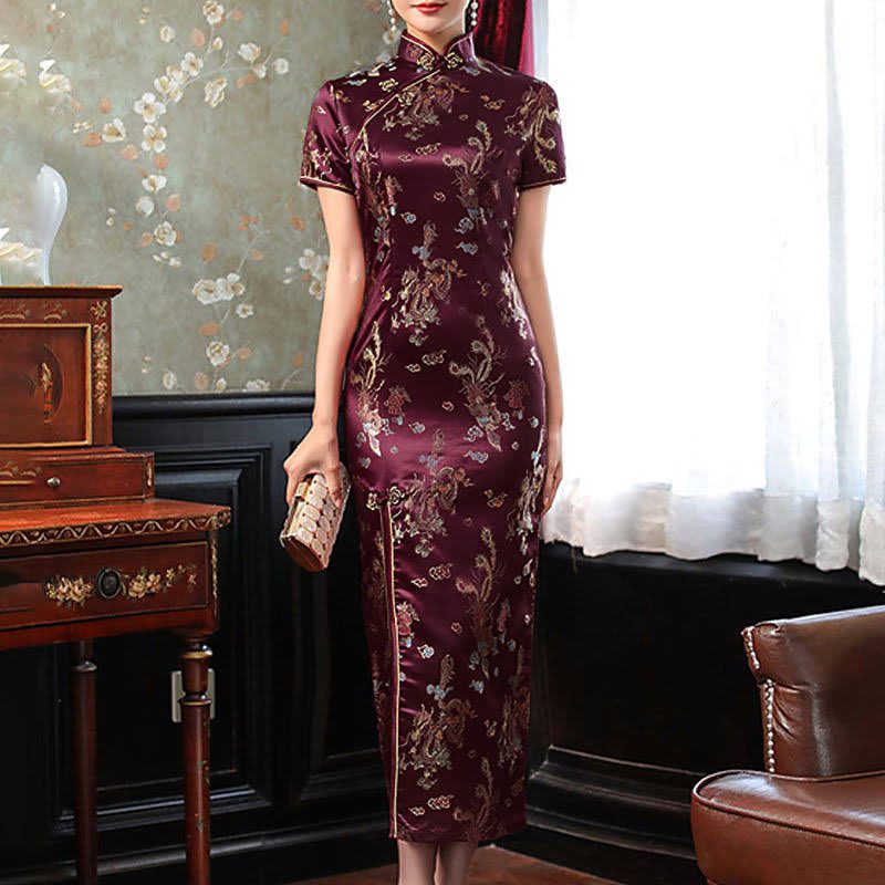 NmqbNews's tweet photo. O cheongsam ou qipao é o vestido mais conhecido e evoluiu do changpao da Dinastia Qing. Surgiu na dinastia Qing, e desenvolveu-se nos estilos de Beijing, Shanghai e Hong Kong e suas versões possuem diferenças em decorações, cores, materiais e designs.  #PostdoDia https://t.co/y3DRRJJ7bK
