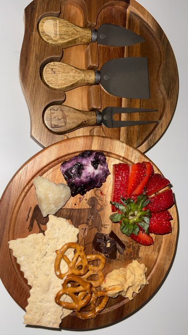 How cute is my Remy board ? https://t.co/x9Snu1oatU