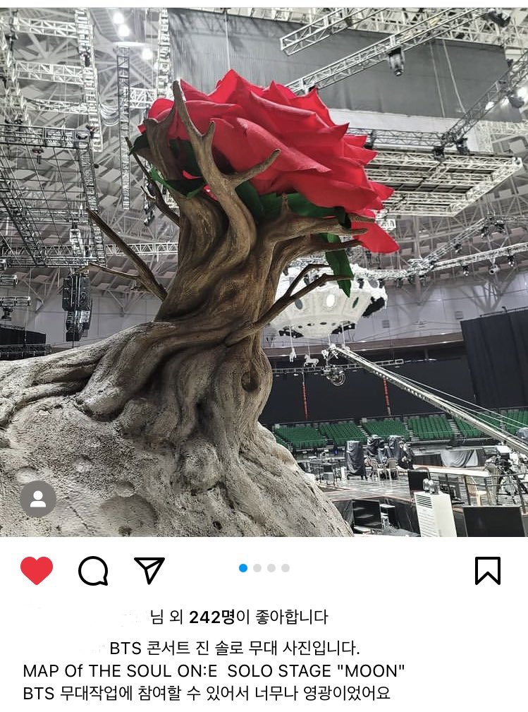 sungwoonagginge's tweet photo. 🍀사실 저 네잎클로버는 #하성운 을 사랑하는 한 하늘이 만든 거에요🥺 수년 전 성운이가 팬들에게 해줬던 꿈에 대한 응원을 들으며 용기 내서 시작했구 성운이의 음악을 들으며 밤새 작업했던 하늘이 지금은 유명한 그룹의 무대에도 참여했을 만큼 멋진 플라워 공예 작가가 되었습니다.(타래로..) https://t.co/UzwsWtEd8o