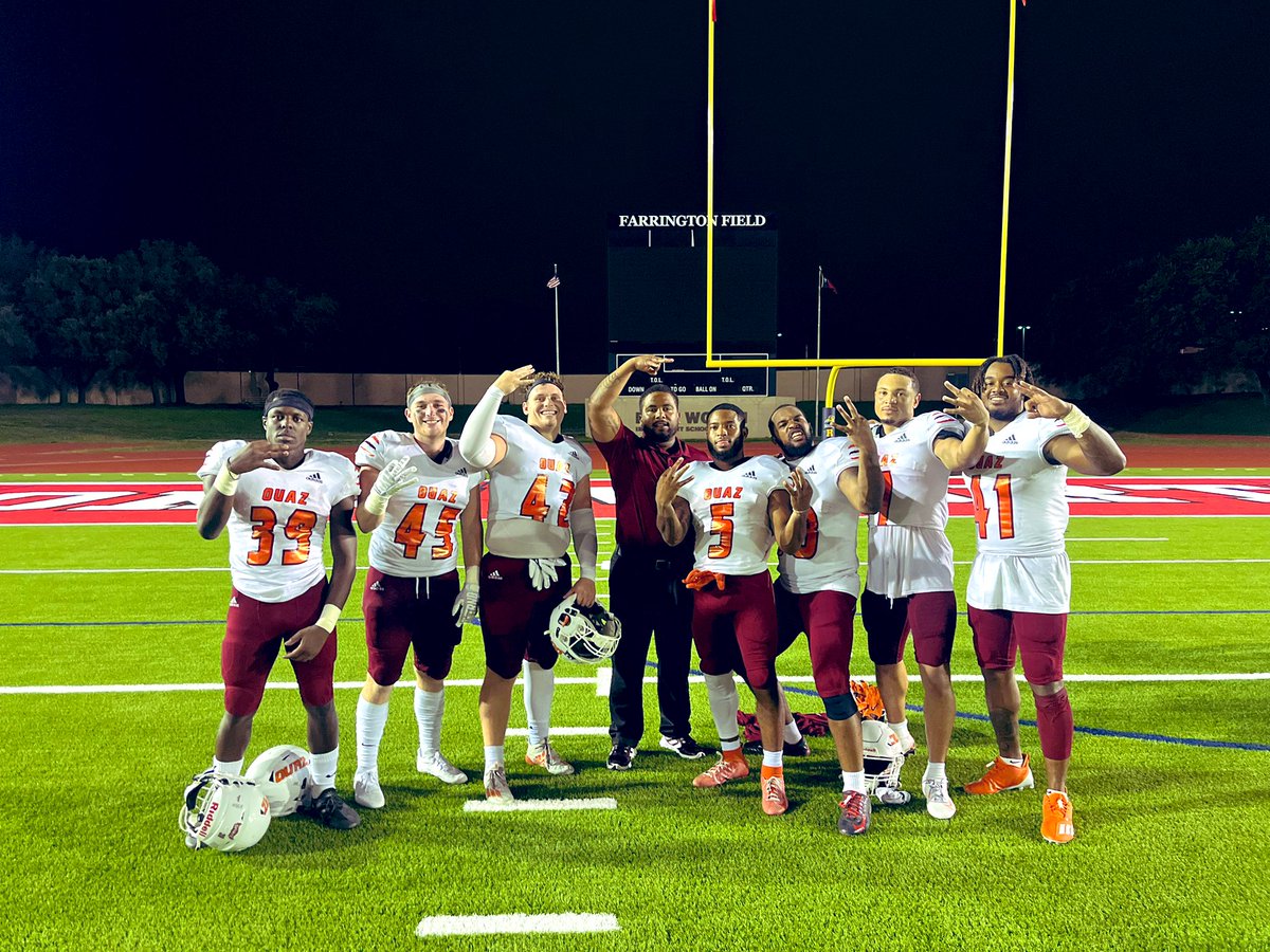 CoachVizcaya20's tweet photo. LFG! Love these boys. Leaving Texas 3-0! @NAIAFBALL #AintAlwaysPretty https://t.co/lfBaNBsS9p