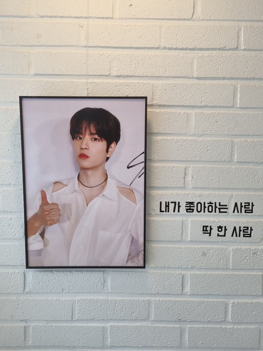 Stay1022HM's tweet photo. #승민이와_함께_아름다운_추억
#Beautiful_Memory
아니 여기 생카 완전 미쳤어요.. 꾸미는 거도 완전 잘 꾸며주셨구 사장님도 완전 친절하셔요ㅠㅜㅠㅜㅠ 특전 구성도 지금까지 간 생카중 젤 알차요..♡♡
김승민 미리 생일 축하하고 아기강아쥐 개사룽함♡♡ https://t.co/6sJ6HuLWiE