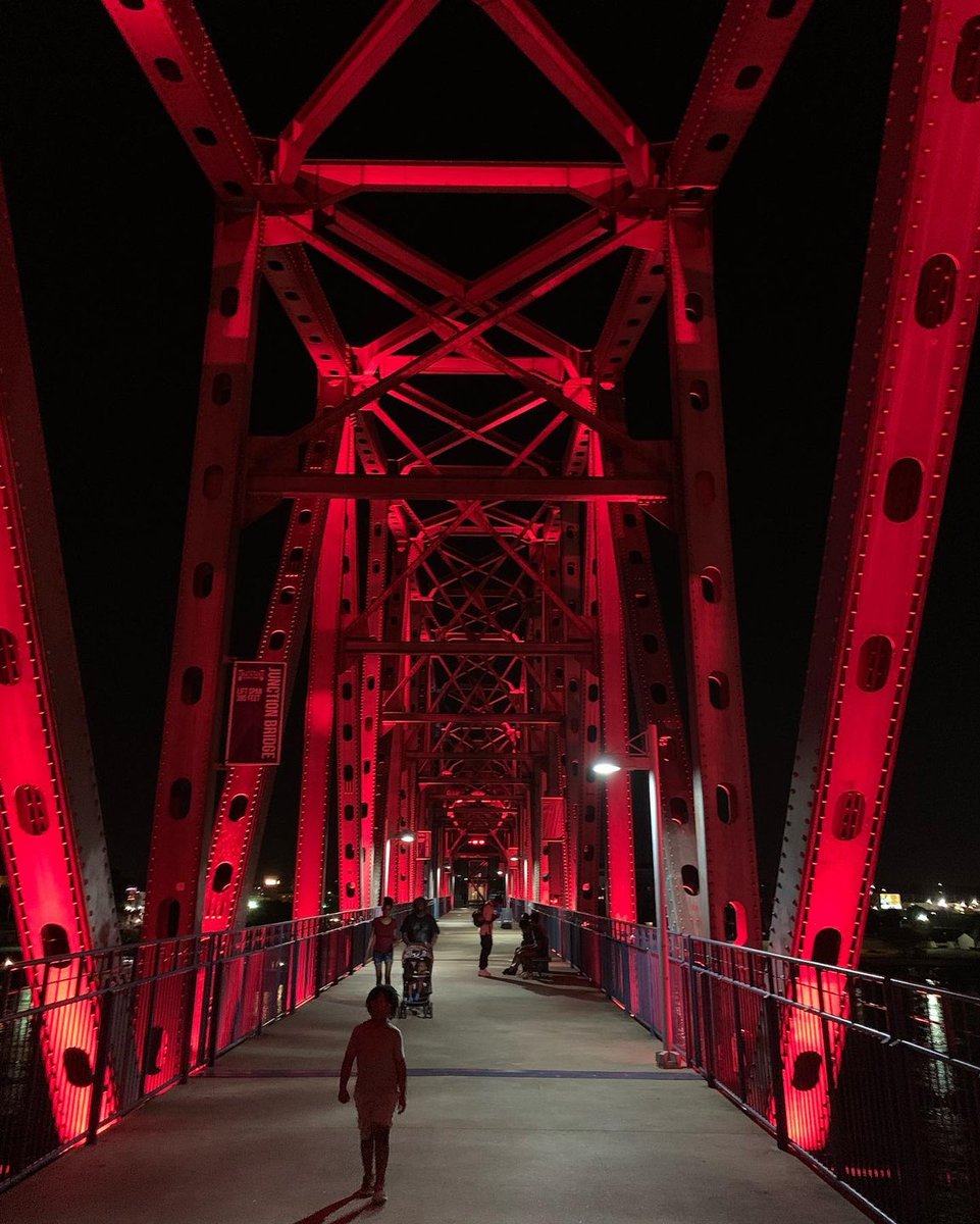 Tonight you will see ❤️ red shine across Junction Bridge for #SickleCellAwareness Month!

This September, explore new ways you can advocate for care of those dealing with SCD. 📸 IG: @timboonthego

#SCD #awareness #SickleCellMatters #SickleCellAwarenessMonth #bridges #riverlights