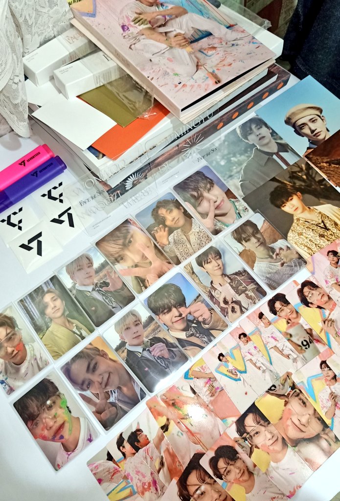 These babies arrived safely! Umuwi pa some of my prio pcs. Thank you so much <a href="/CaratCratePH/">carat crate ph</a> 😭🫶 Here's to more budol🥂 
#CRATEReviews 💎