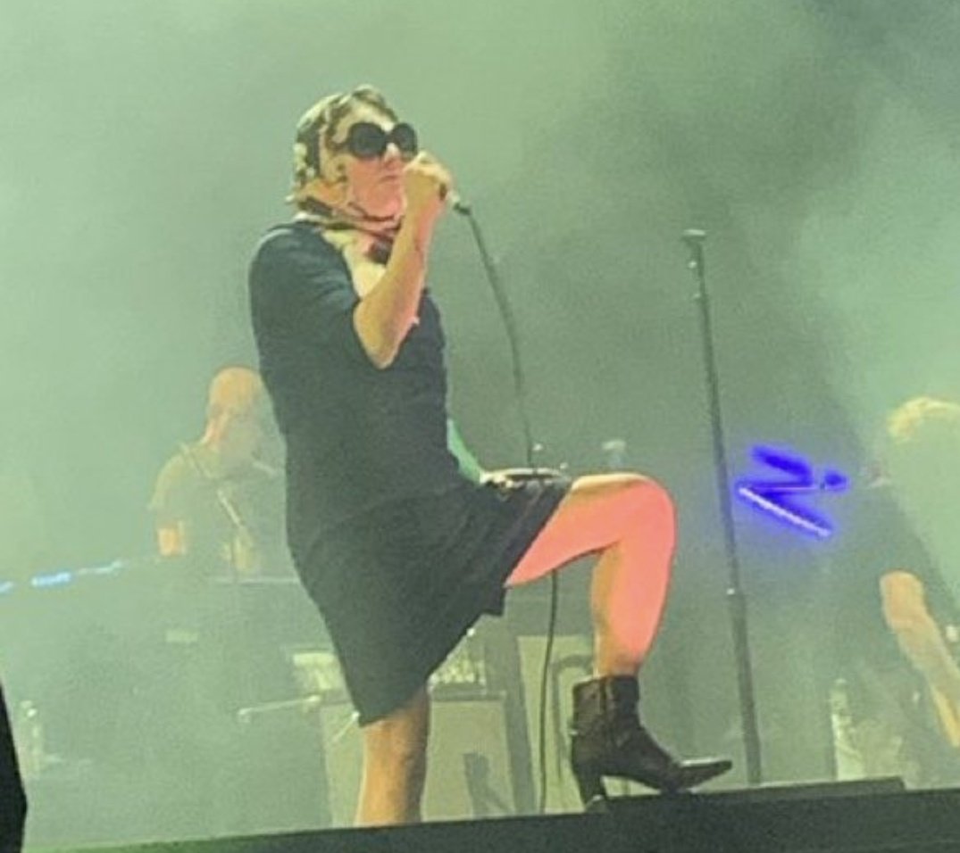 boughttherights's tweet image. The gender fluidity we all wish for