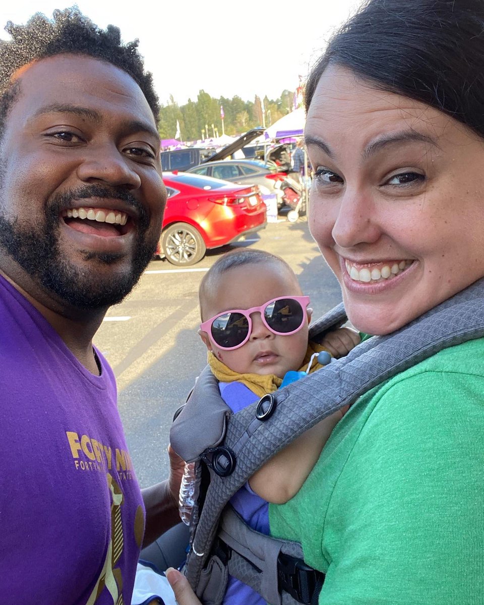 TheVoiceFitz's tweet photo. Baby boy is 2-0 when he attends a @UW_Football tailgate! Ar…are we raising a Husky😬? #PurpleReign #GoHuskies https://t.co/8ubmnXqnA4