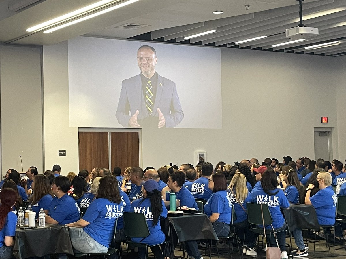 CRuizCommEd_ADM's tweet image. 2022 Walk for Success! SISD educators are committed to bringing our students back to school! #WalkforSuccess #TeamSISD