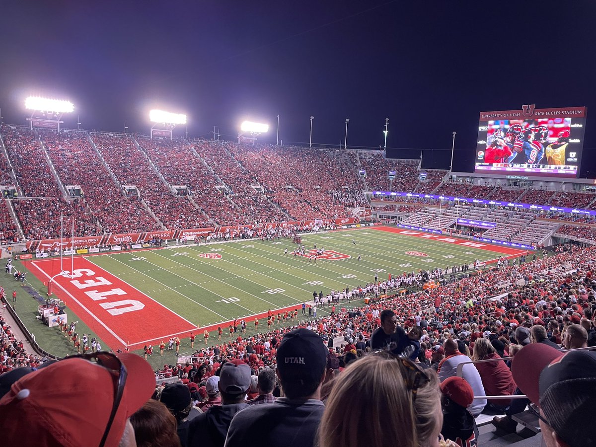 SITHGENS's tweet photo. #GoUtes https://t.co/oQQJoNfF9c