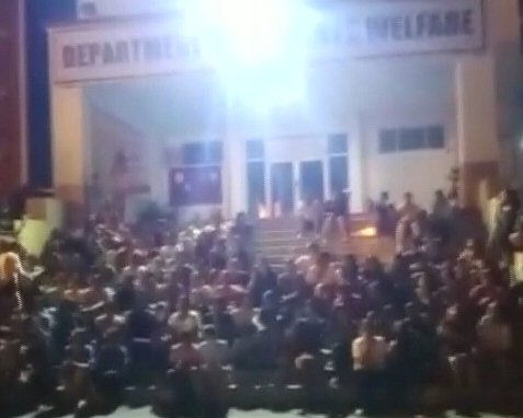 ndtv's tweet photo. 🔴 #BREAKING | Huge protests have broken out in Chandigarh University in Mohali after a girl allegedly leaked private videos of her hostel mates online. https://t.co/ehIIiqzbca https://t.co/MqGyWWSEwq
