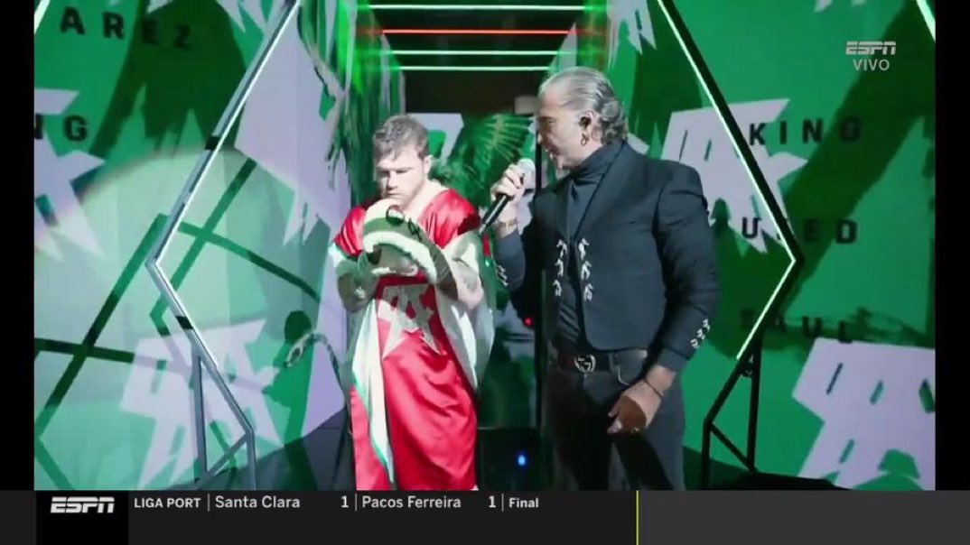 Todavía no empieza la pelea y el canelo ya va soltando ptzos