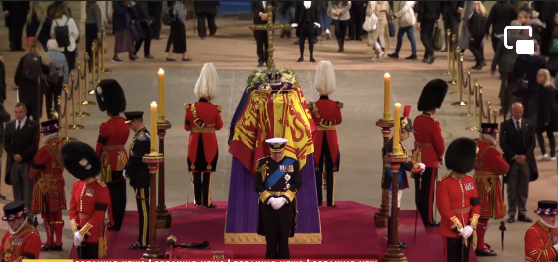 WilliamHoMBA's tweet image. With the photo, we will remember HM Queen Elisabeth II while we were invited to have dinner in the Member Dining Room at Westminster Hall. 🙏❤️

#HMQueenElizabethII #hmkingcharlesiii

#UnitedKingdom #Swansea #Cardiff 

#westminster #queen #king #charles