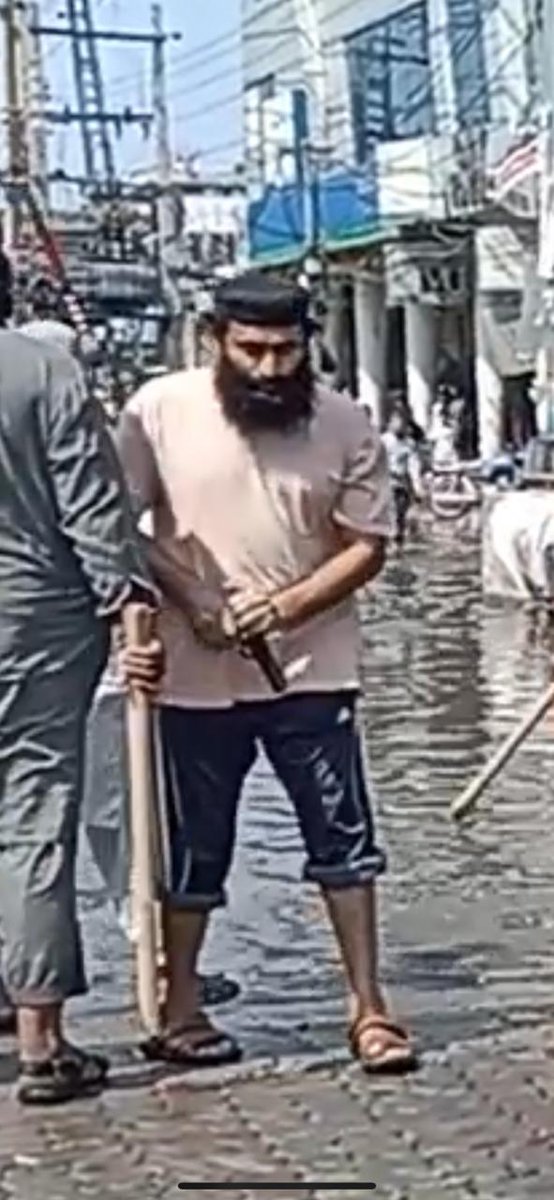 Syed Shozab Naqvi tweet media