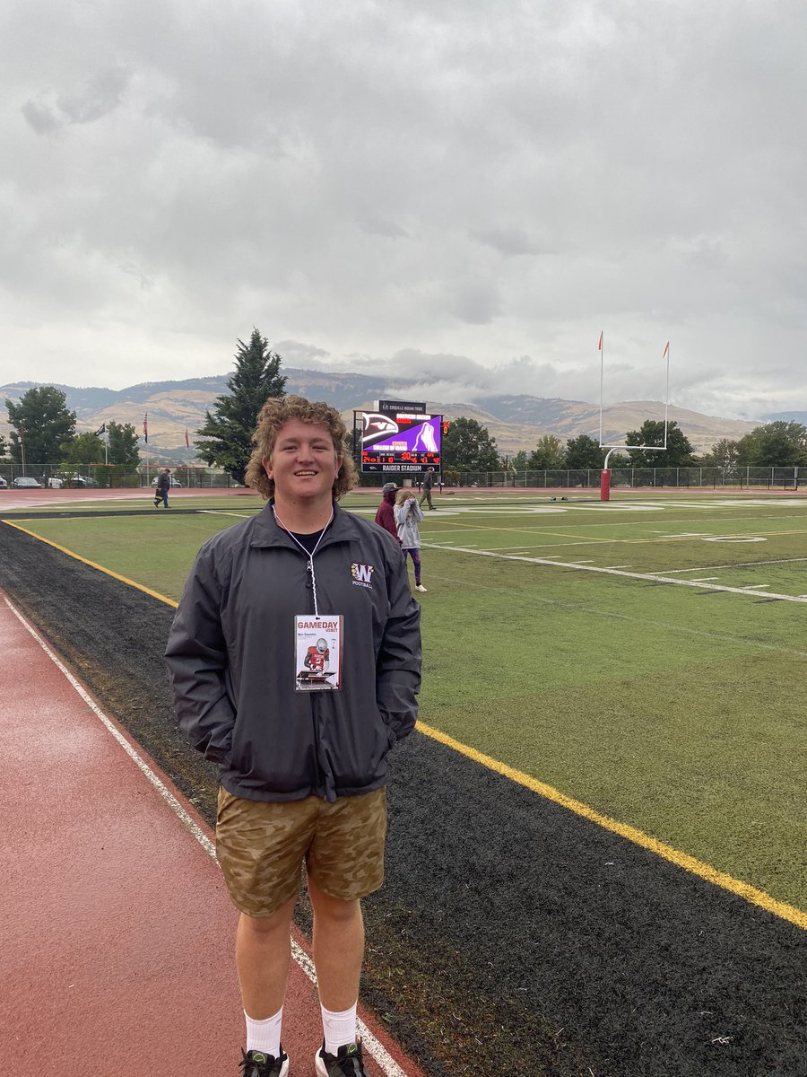 counter_ben's tweet photo. Great game day visit @SOU_Football thank you @CoachHall_SOU @CoachFendall @CoachMalotSOU for the game day experience &amp; tour. Good to see Sac native @ReginoJake https://t.co/gi0onCoXcE