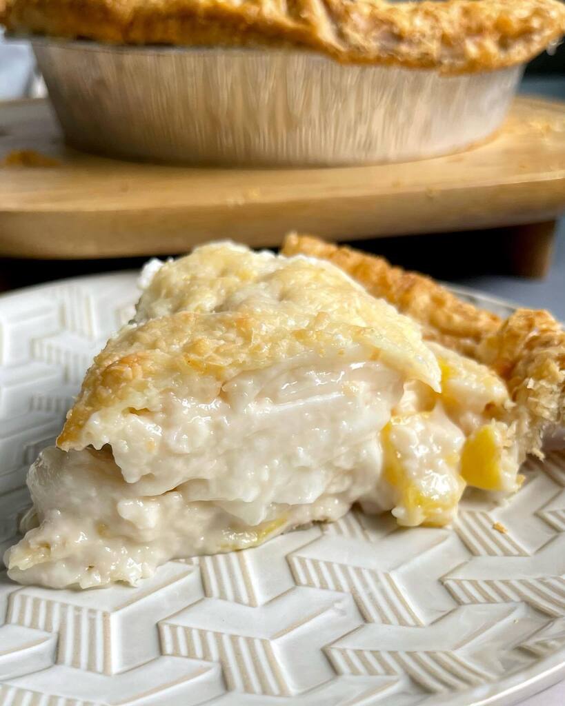 If you like buco pie that’s creamy &amp; not too sweet then you have to try this Manchego Buco Langka Pie from @serendipitygourmetph. Since I love langka I really enjoyed the combination. It was such an interesting and delicious twist. The Manchego cheese topping added a nice su…