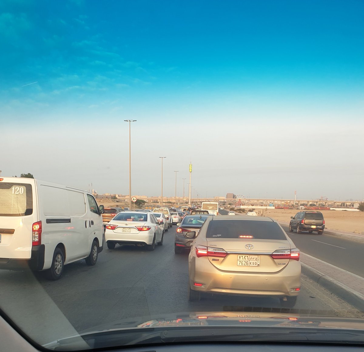 ahl_altiseer's tweet photo. ما اقتراحك للتخفيف من الزحام ؟
@eMoroor 
@moe_gov_sa 
@MOE_JDH 
#حي_التيسير https://t.co/Ntfohr1Vuz