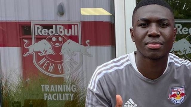 futbolecuador's tweet photo. Buenas noticias para Stiven Plaza pese a la derrota del #NYRBII (RESUMEN). El delantero ecuatoriano repitió como titular con el filial del equipo del Toro con Alas en la #USLPro https://t.co/ZWXfeXT4Cs https://t.co/94ZQUPHX2p