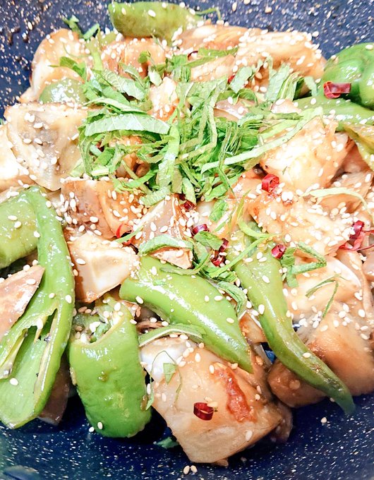 家で取れた
なす 
ししとう南蛮
大葉を添えて 