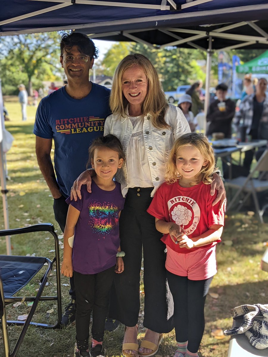 RachelNotley's tweet photo. Big thanks to Avnish and the whole team at Ritchie Community League for hosting such a fun event and having me speak! 

Ritchie is also celebrating 100 years of being one of the coolest places to call home. #ableg #yeg https://t.co/IVPJxHYGdH