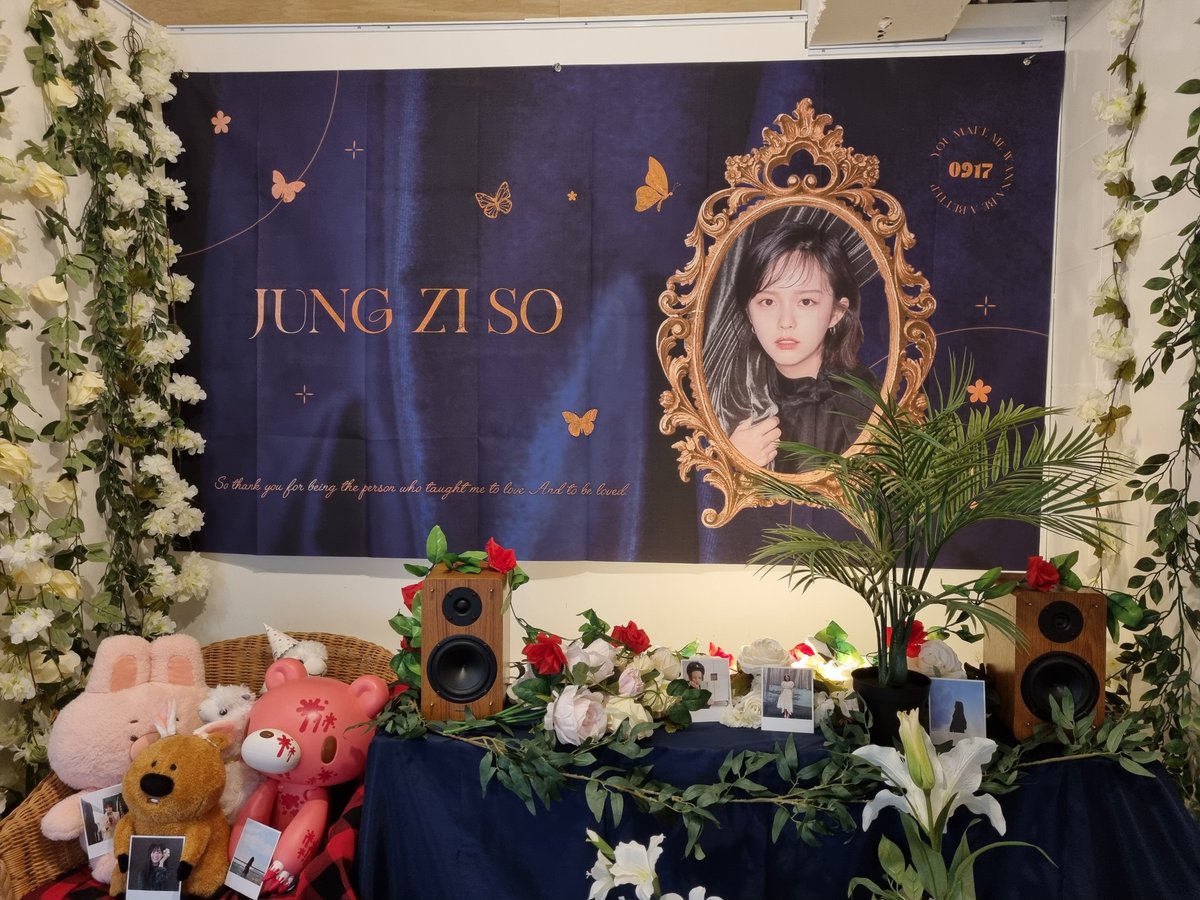 hyojungstar0728's tweet photo. ์ฌ์ง๋ค๋ ๋๋ฌด ์์๊ณ ์ง์๋ก ๊ฐ๋์ฐจ์์ด์
๊ทธ๋ฆฌ๊ณ ์ฌ๊ธฐ ํฌ๋กํ ๋ง์ง ใ
ใ
์ง์์๋ ์ง์ ์์ผํํฐ ์ฌ๋ฐ์๊ณ
๋ณ์๋ฆฌ๋์ฅ ์์ผ์ถํํด๐๐
#HAPPY_ZISO_DAY
#์ง์์ผ_์์ผ์ถํํด
#ํ์_์ง์ง์์_๋๋๊ฝ_์ง์์๊ฒ https://t.co/CzwoYoIG8K